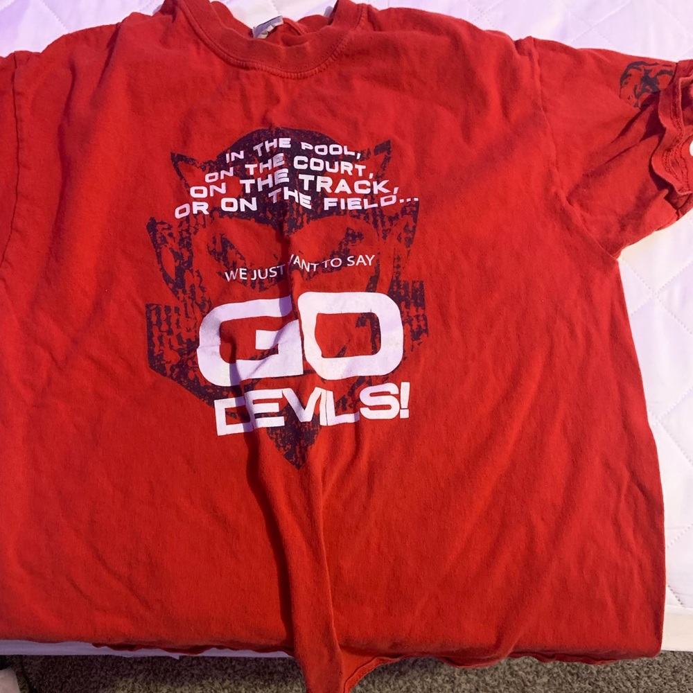 Simple hometown pride, red T-shirt